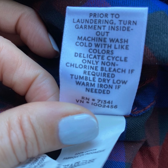 LL Bean Signature Flannel - Picture 8 of 9
